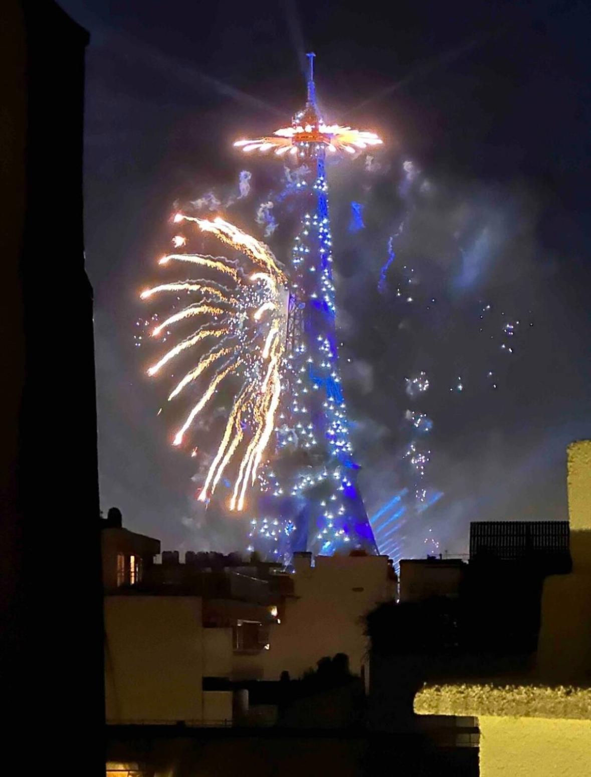 Avec Terrasse Vue Tour Eiffel ! Appartement Parijs