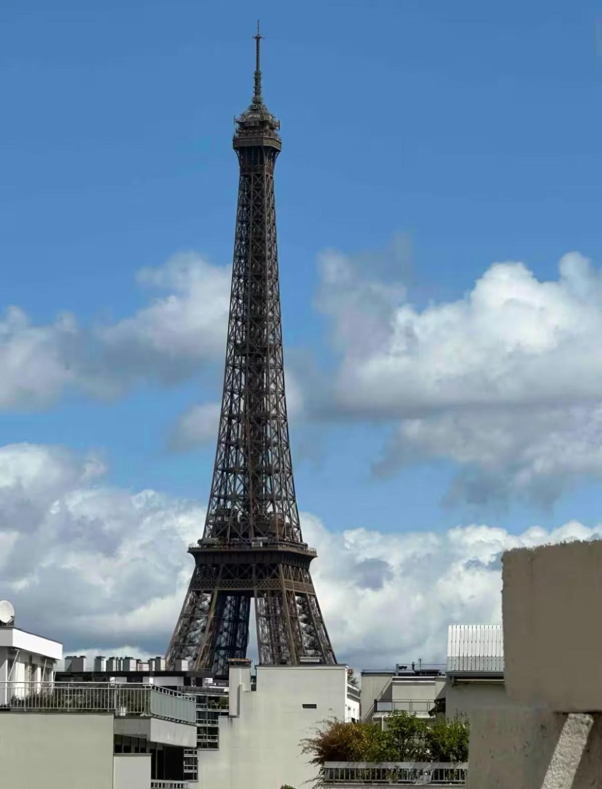 Avec Terrasse Vue Tour Eiffel ! Appartement Parijs